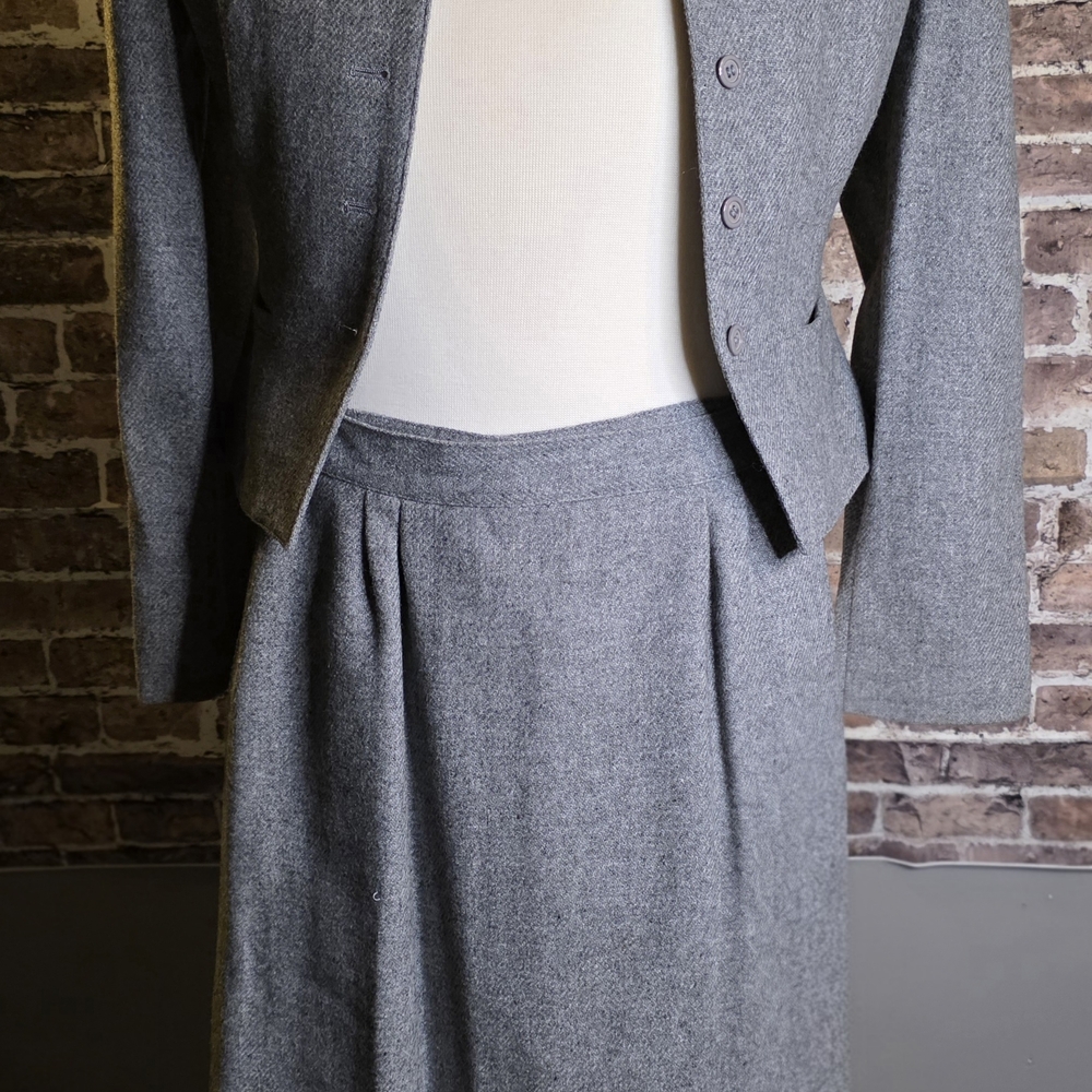 Gray Women's Skirt Suit Jacket Fitted Vintage